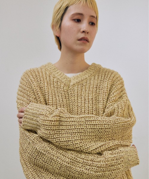 lit(リット)の「Mix Yarn Vneck Knit(ニット/セーター・レディース・レッド/ベージュ系その他/チャコールグレー・FREE)」の10枚目の写真