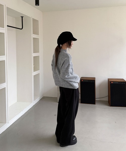4INT.(フォイント)の「ウールライク ピンタック ワイド スラックス(スラックス・レディース・チャコール/ブラック・S/M/L)」の4枚目の写真