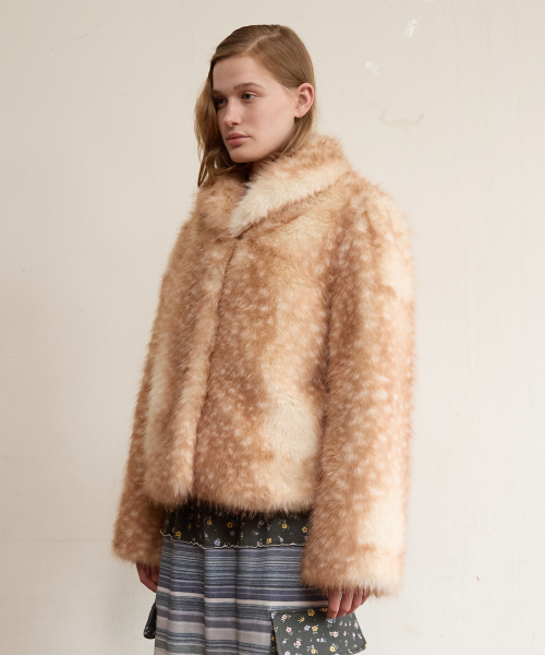 FUN FROM FUN（ファンフロムファン）の「Bambi Fur Jacket, Brown（ムートンコート・レディース・その他・OS）」の2枚目の写真