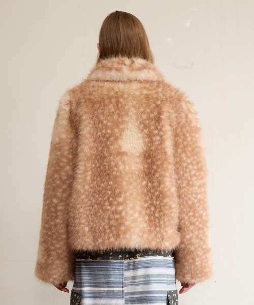 FUN FROM FUN（ファンフロムファン）の「Bambi Fur Jacket, Brown（ムートンコート・レディース・その他・OS）」の3枚目の写真