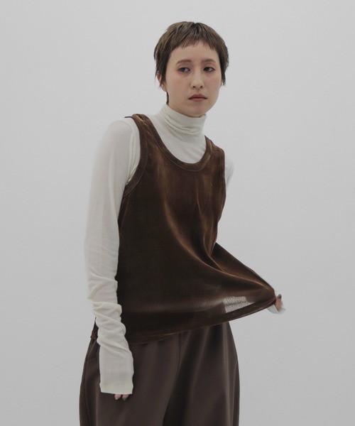 lit(リット)の「High Neck Tops(Tシャツ/カットソー・レディース・ライトカーキ/ブラウン/チャコールグレー/オフホワイト・FREE)」の11枚目の写真