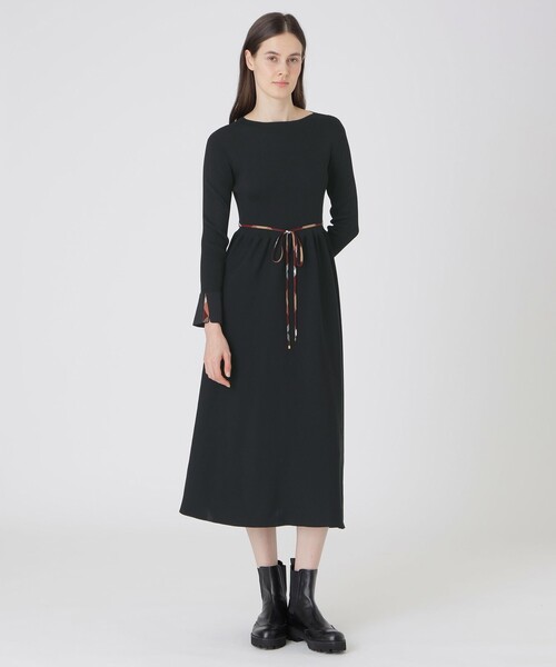 BLUE LABEL CRESTBRIDGE(ブルーレーベルクレストブリッジ)の「スポンディッシュポリエステルニットドレス(ワンピース・レディース・ブラック/レッド系その他/グレー系その他・38)」の1枚目の写真