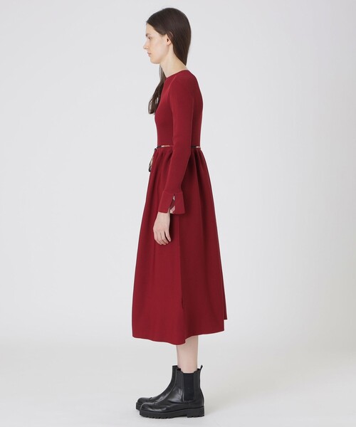BLUE LABEL CRESTBRIDGE(ブルーレーベルクレストブリッジ)の「スポンディッシュポリエステルニットドレス(ワンピース・レディース・ブラック/レッド系その他/グレー系その他・38)」の16枚目の写真