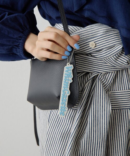 Whim Gazette（ウィムガゼット）の「ラバーチャームSET（キーホルダー・レディース・ベージュ/ブルー・FREE）」の4枚目の写真