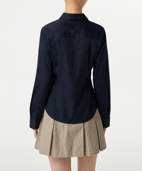MUSINSA STANDARD WOMAN（ムシンサスタンダードウーマン）の「ウィメンズスリムフィットシャツ[ダークネイビー]（シャツ/ブラウス・レディース・その他・LARGE/MEDIUM/SMALL/X-SMALL）」の3枚目の写真