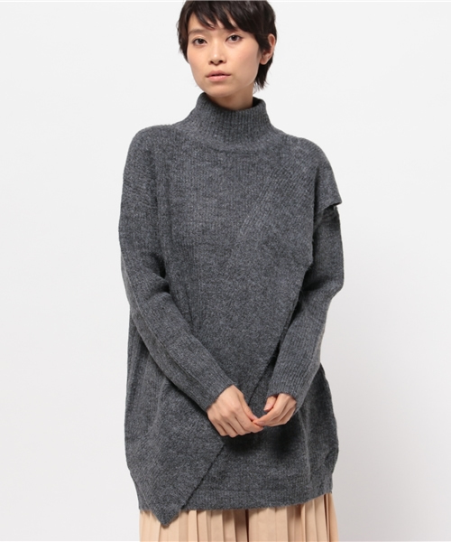 OUTLET（アウトレット）の「【WHO'S WHO gallery】AMスラッシュデザインニット（ニット/セーター・レディース・オフホワイト/チャコールグレー・FREE）」の2枚目の写真