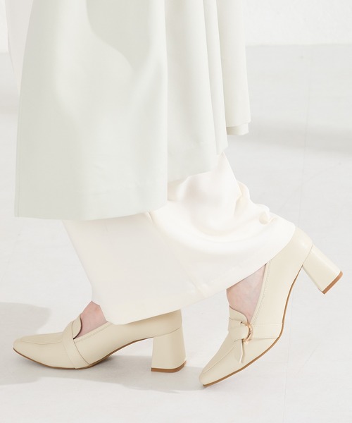 ORiental TRaffic（オリエンタルトラフィック）の「サイド ベルト ヒール ローファー /61110（パンプス・レディース・ブラック/ブラウン/ベージュ・35/36/37/38/39/40）」の19枚目の写真