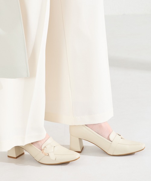 ORiental TRaffic（オリエンタルトラフィック）の「サイド ベルト ヒール ローファー /61110（パンプス・レディース・ブラック/ブラウン/ベージュ・35/36/37/38/39/40）」の20枚目の写真