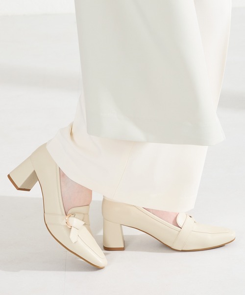 ORiental TRaffic（オリエンタルトラフィック）の「サイド ベルト ヒール ローファー /61110（パンプス・レディース・ブラック/ブラウン/ベージュ・35/36/37/38/39/40）」の21枚目の写真