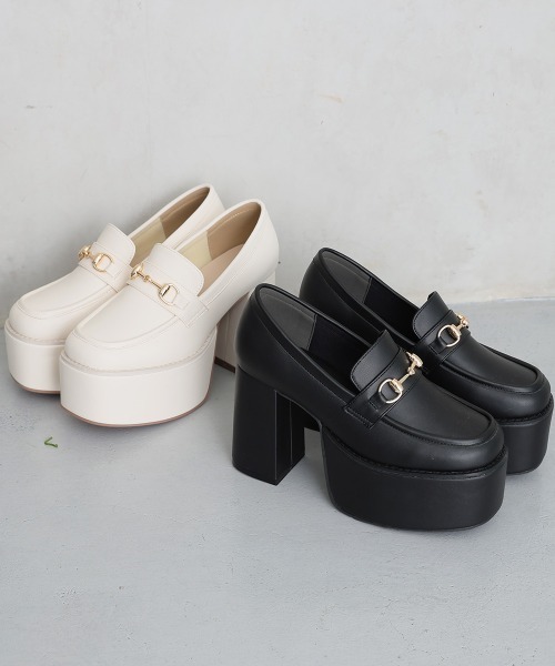 DEMETER（デメテル）の「厚底 プラットフォーム ビット付き ローファーパンプス（ローファー・レディース・ブラック/オフホワイト・S/M/L/LL）」の3枚目の写真