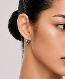 Lyvi（ライビィ）の「Sharp Frame Hoop Pierce / 金属アレルギー対応（ピアス（両耳用））」
