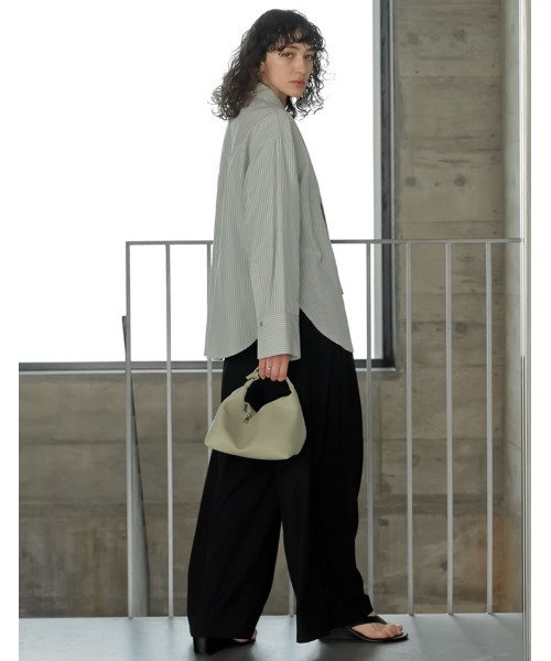 Re:EDIT（リエディ）の「[2026S/S PRE ORDER]ボウタイビッグリボンサッカーストライプシャツ（シャツ/ブラウス・レディース・ホワイト/ミント/ライトブルー・LARGE/MEDIUM）」の8枚目の写真