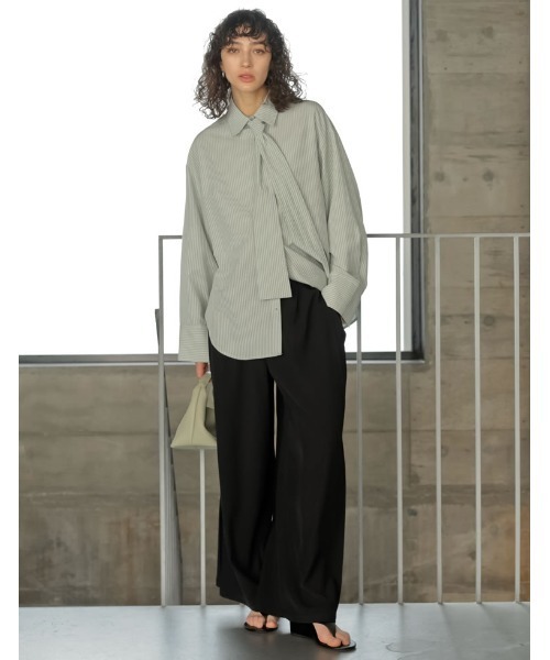 Re:EDIT（リエディ）の「[2026S/S PRE ORDER]ボウタイビッグリボンサッカーストライプシャツ（シャツ/ブラウス・レディース・ホワイト/ミント/ライトブルー・LARGE/MEDIUM）」の7枚目の写真