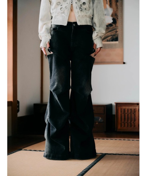 CREO STORE(クレオストア)の「【TAJEN:T】TUCK DESIGN DENIM PANTS/ タックデザインデニムパンツ(デニムパンツ・レディース・ブルー/チャコールグレー・2/1)」の2枚目の写真