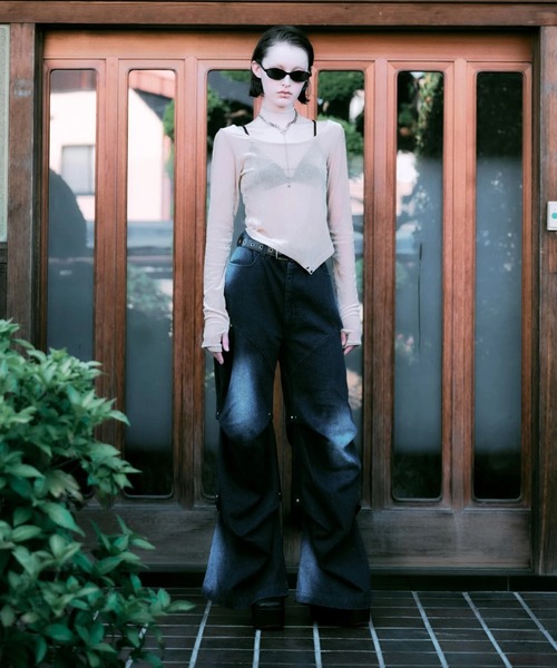 CREO STORE(クレオストア)の「【TAJEN:T】TUCK DESIGN DENIM PANTS/ タックデザインデニムパンツ(デニムパンツ・レディース・ブルー/チャコールグレー・2/1)」の3枚目の写真
