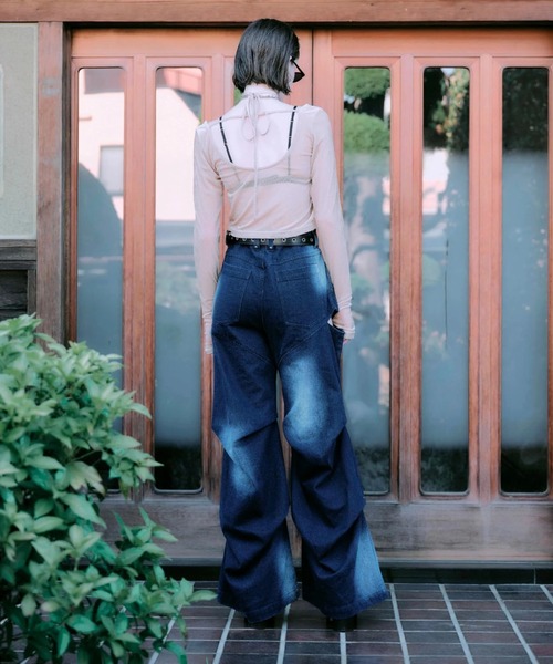 CREO STORE(クレオストア)の「【TAJEN:T】TUCK DESIGN DENIM PANTS/ タックデザインデニムパンツ(デニムパンツ・レディース・ブルー/チャコールグレー・2/1)」の4枚目の写真