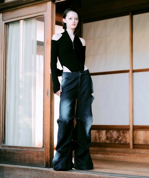 CREO STORE(クレオストア)の「【TAJEN:T】TUCK DESIGN DENIM PANTS/ タックデザインデニムパンツ(デニムパンツ・レディース・ブルー/チャコールグレー・2/1)」の11枚目の写真