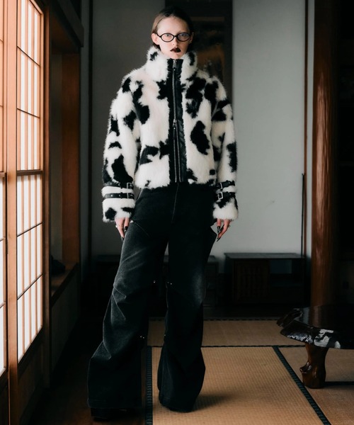 CREO STORE(クレオストア)の「【TAJEN:T】TUCK DESIGN DENIM PANTS/ タックデザインデニムパンツ(デニムパンツ・レディース・ブルー/チャコールグレー・2/1)」の14枚目の写真