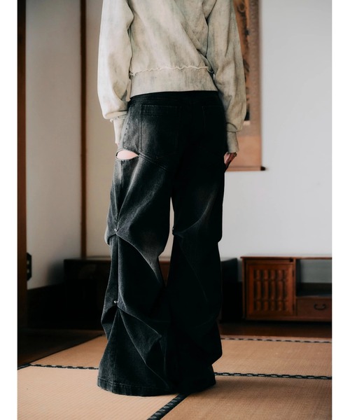 CREO STORE(クレオストア)の「【TAJEN:T】TUCK DESIGN DENIM PANTS/ タックデザインデニムパンツ(デニムパンツ・レディース・ブルー/チャコールグレー・2/1)」の16枚目の写真