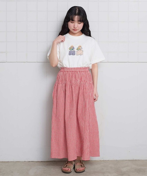 l'atelier du savon(アトリエドサボン)の「ひまわりおばあちゃん アップリケ刺繍Tシャツ(Tシャツ/カットソー・レディース・ネイビー/ホワイト・FREE)」の15枚目の写真