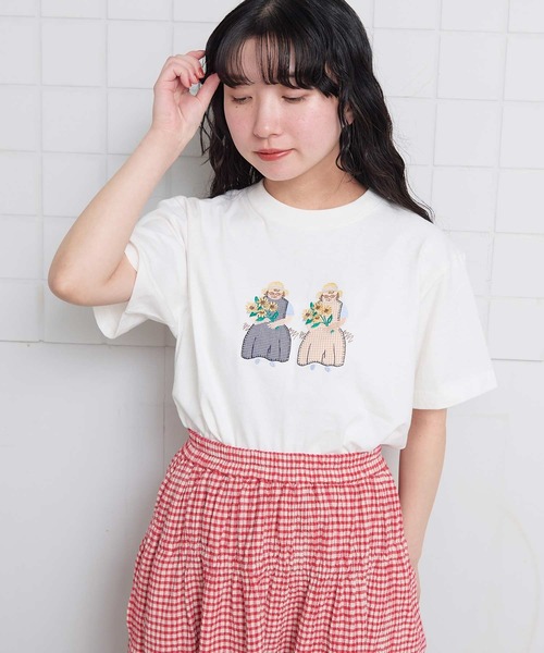 l'atelier du savon(アトリエドサボン)の「ひまわりおばあちゃん アップリケ刺繍Tシャツ(Tシャツ/カットソー・レディース・ネイビー/ホワイト・FREE)」の18枚目の写真