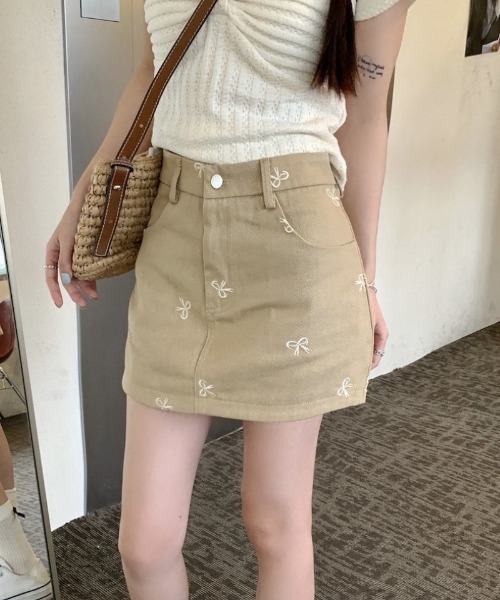 Ritzy(リッツィー)の「リボン刺繍ハイウエストミニスカート(スカート・レディース・ホワイト/カーキ・M)」の18枚目の写真
