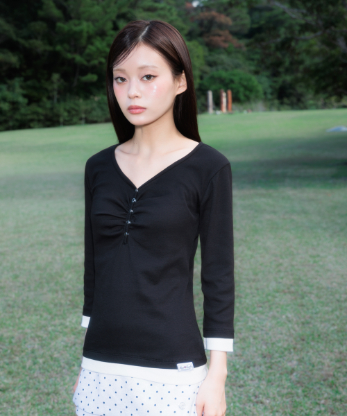 ROSEFRANTZ（ロゼフランツ）の「Shirring Button Layered Long Sleeve [Black]（Tシャツ/カットソー・レディース・ブラック・OS）」の16枚目の写真
