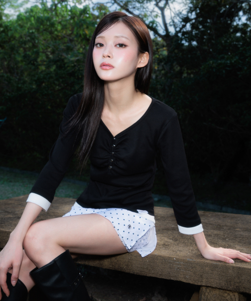 ROSEFRANTZ（ロゼフランツ）の「Shirring Button Layered Long Sleeve [Black]（Tシャツ/カットソー・レディース・ブラック・OS）」の20枚目の写真