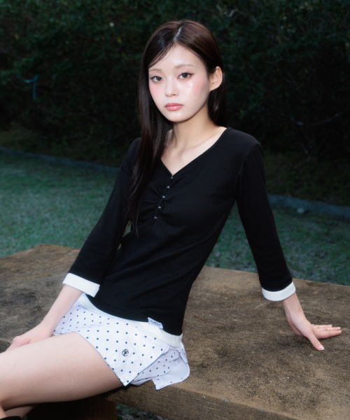 ROSEFRANTZ（ロゼフランツ）の「Shirring Button Layered Long Sleeve [Black]（Tシャツ/カットソー・レディース・ブラック・OS）」の21枚目の写真