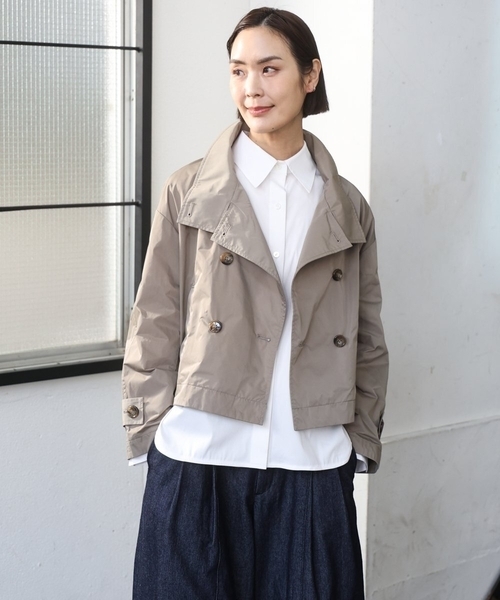MICHEL KLEIN(ミッシェル・クラン)の「スタンドカラーショートブルゾン(トレンチコート・レディース・ベージュ/ネイビー・38)」の2枚目の写真