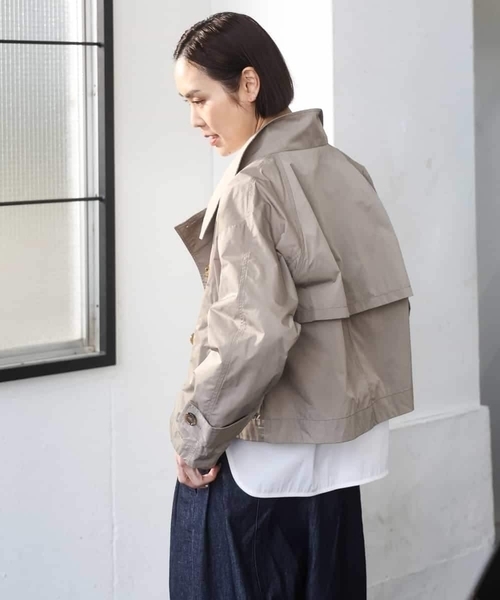 MICHEL KLEIN(ミッシェル・クラン)の「スタンドカラーショートブルゾン(トレンチコート・レディース・ベージュ/ネイビー・38)」の7枚目の写真