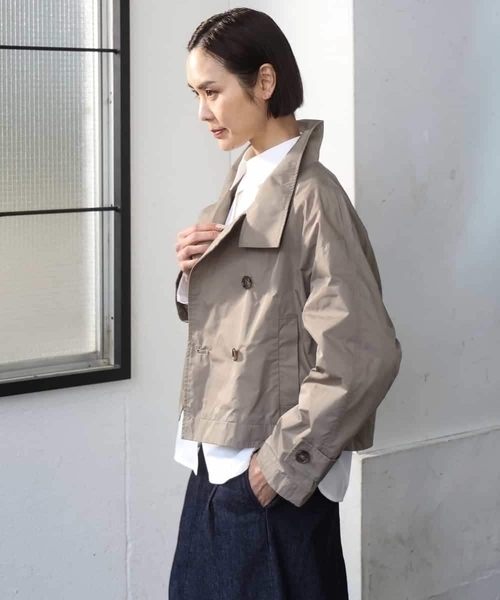 MICHEL KLEIN(ミッシェル・クラン)の「スタンドカラーショートブルゾン(トレンチコート・レディース・ベージュ/ネイビー・38)」の8枚目の写真