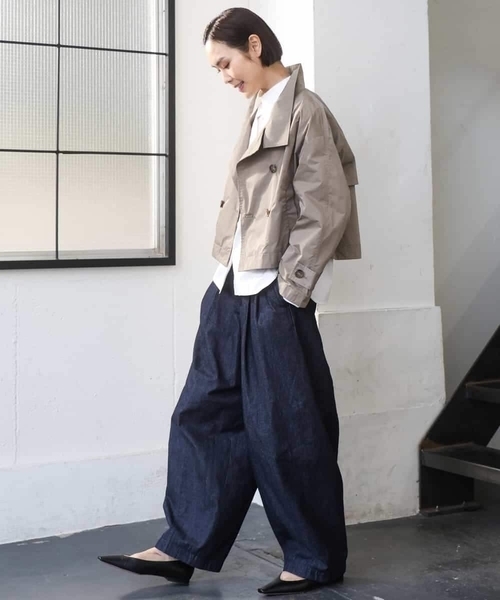 MICHEL KLEIN(ミッシェル・クラン)の「スタンドカラーショートブルゾン(トレンチコート・レディース・ベージュ/ネイビー・38)」の10枚目の写真