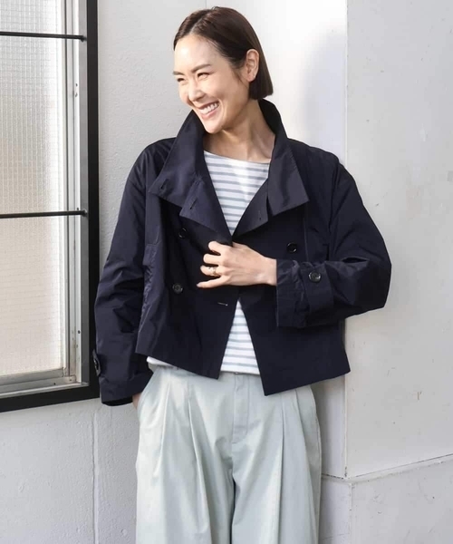 MICHEL KLEIN(ミッシェル・クラン)の「スタンドカラーショートブルゾン(トレンチコート・レディース・ベージュ/ネイビー・38)」の5枚目の写真