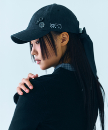 TUOMIO（トゥオミオ）の「BUTTON RIBBON CAP [BLACK]（キャップ）」