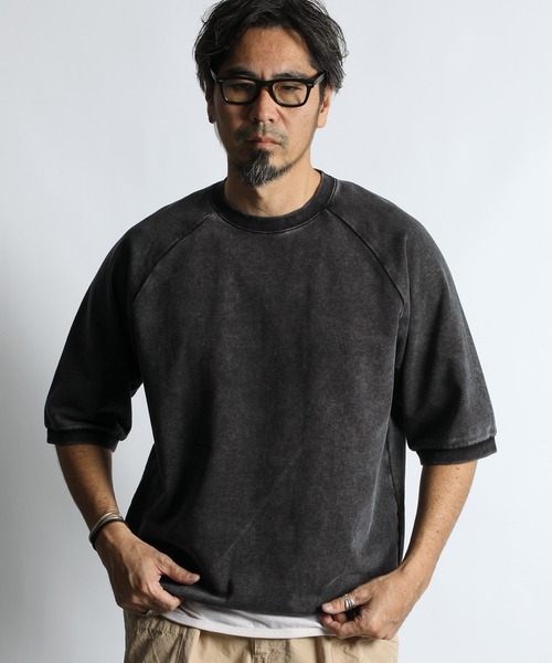 The DUFFER of ST.GEORGE（ザダファーオブセントジョージ）の「PIGMENT DYED POWDER WASH RAGLAN HALF SLEEVE SWEAT：ピグメントダイ ラグランスリーブ 半袖スウェット / 五分袖スウェット / ヴィンテージ加工（スウェット・メンズ・ブラック/ピンク・X-LARGE/LARGE/MEDIUM）」の3枚目の写真