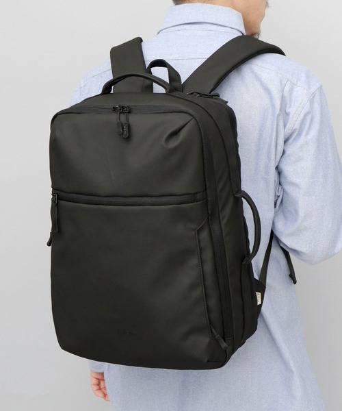 fulcro(フルクロ)の「撥水・耐水 自立型 マットコーティング ポリエステル ビジネスリュック A4・PC・PET収納 キャリーオン対応 adapt アダプト(ビジネスバッグ・メンズ・ブラック・FREE)」の11枚目の写真