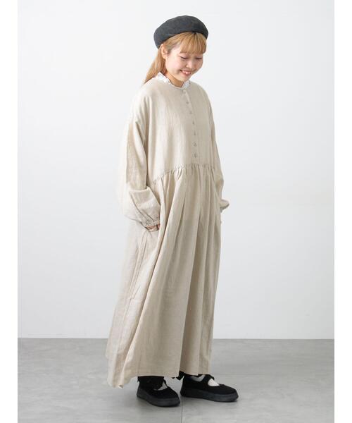 Samansa Mos2（サマンサ モスモス）の「【Cross×Linen】ギャザーワンピース（ワンピース・レディース・モカ/ベージュ/イエロー/レッド/グリーン・M/S）」の2枚目の写真