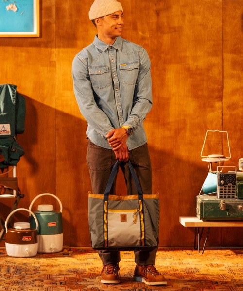 TOPO DESIGNS(トポデザインズ)の「men's FUDGE 掲載モデル【TOPO DESIGNS】MOUNTAIN UTILITY TOTE(トートバッグ・レディース・グレー系/ブルー/ブラック/ブラック系・ONE SIZE)」の11枚目の写真