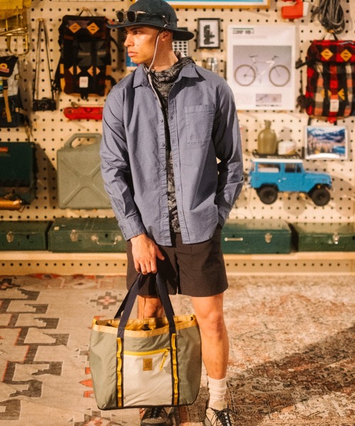 TOPO DESIGNS(トポデザインズ)の「men's FUDGE 掲載モデル【TOPO DESIGNS】MOUNTAIN UTILITY TOTE(トートバッグ・レディース・グレー系/ブルー/ブラック/ブラック系・ONE SIZE)」の9枚目の写真