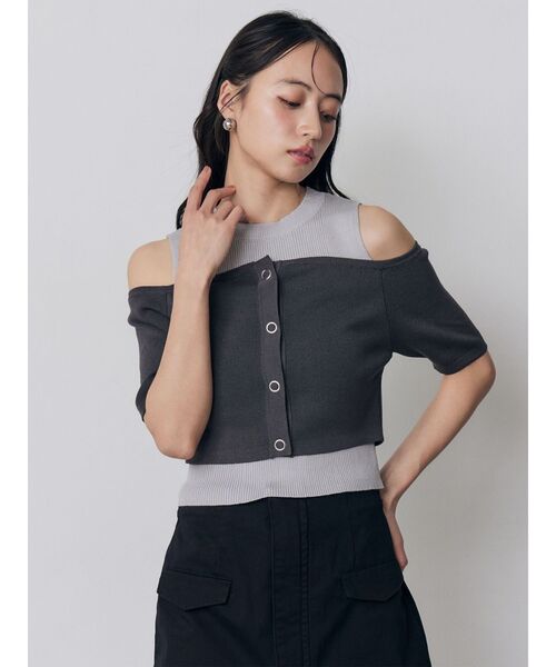 MURUA（ムルーア）の「オフショルカーデドッキングニット（ニット/セーター・レディース・レッド/グレー/ブラック/アイボリー・FREE）」の9枚目の写真