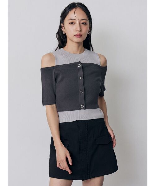 MURUA(ムルーア)の「オフショルカーデドッキングニット 夏服(ニット/セーター・レディース・レッド/グレー/ブラック/アイボリー・FREE)」の12枚目の写真