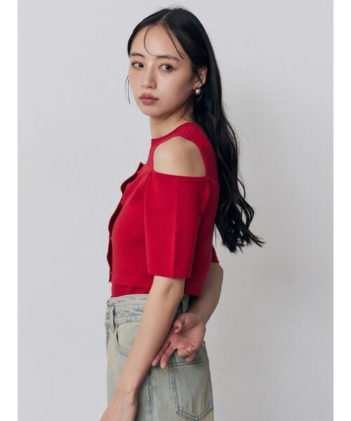 MURUA（ムルーア）の「オフショルカーデドッキングニット（ニット/セーター・レディース・レッド/グレー/ブラック/アイボリー・FREE）」の5枚目の写真