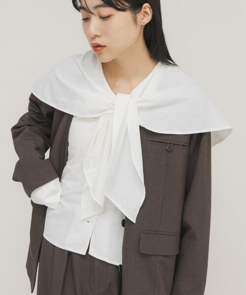KBF（ケイビーエフ）の「ラッフルBIGカラーブラウス（シャツ/ブラウス・レディース・ブラック/オフホワイト・ONE）」の2枚目の写真