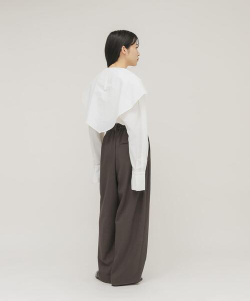 KBF（ケイビーエフ）の「ラッフルBIGカラーブラウス（シャツ/ブラウス・レディース・ブラック/オフホワイト・ONE）」の9枚目の写真