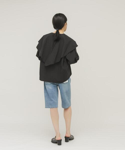 KBF（ケイビーエフ）の「ラッフルBIGカラーブラウス（シャツ/ブラウス・レディース・ブラック/オフホワイト・ONE）」の16枚目の写真