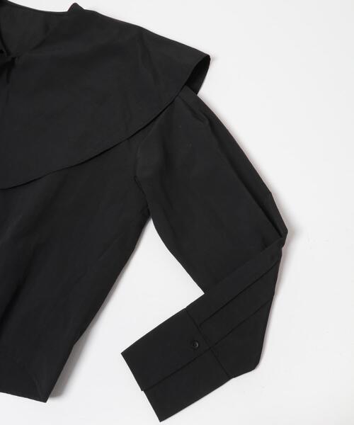 KBF（ケイビーエフ）の「ラッフルBIGカラーブラウス（シャツ/ブラウス・レディース・ブラック/オフホワイト・ONE）」の19枚目の写真