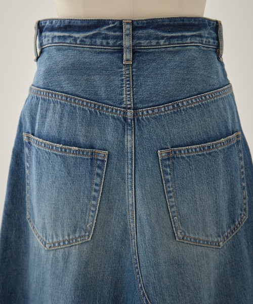 Maison MIHARA YASUHIRO（メゾンミハラヤスヒロ）の「【MIHARA YASUHIRO/ミハラヤスヒロ】DENIM PANTS COMBINED SKIRT/デニムパンツコンバインドスカート（デニムスカート・レディース・ブラック/ダークインディゴブルー・36/38）」の4枚目の写真