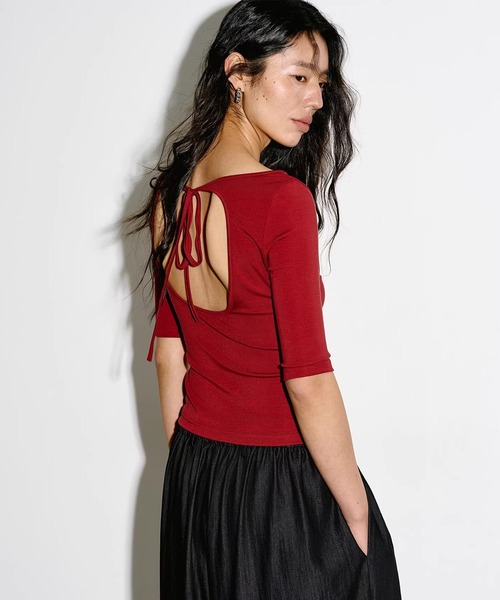EIGHTHMONTH（エイスマンス）の「バックオープンリボントップス EM26s068【EIGHTHMONTH】（Tシャツ/カットソー・レディース・レッド/ブラック・S/M）」の3枚目の写真