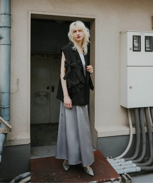et.UNiVER(エトユニベール)の「Ribbon JK+Satin OP(ドレス・レディース・ブラック×グレー/ブラウン系1・LARGE/MEDIUM/SMALL)」の1枚目の写真